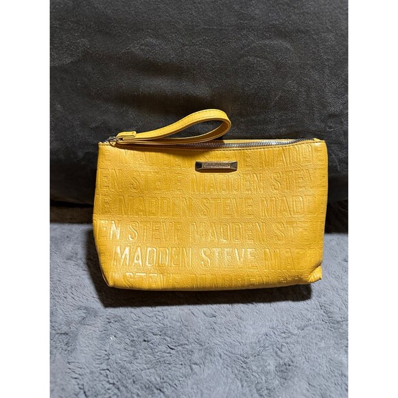 Steve Madden Handbags - Steve Madden yellow clutch